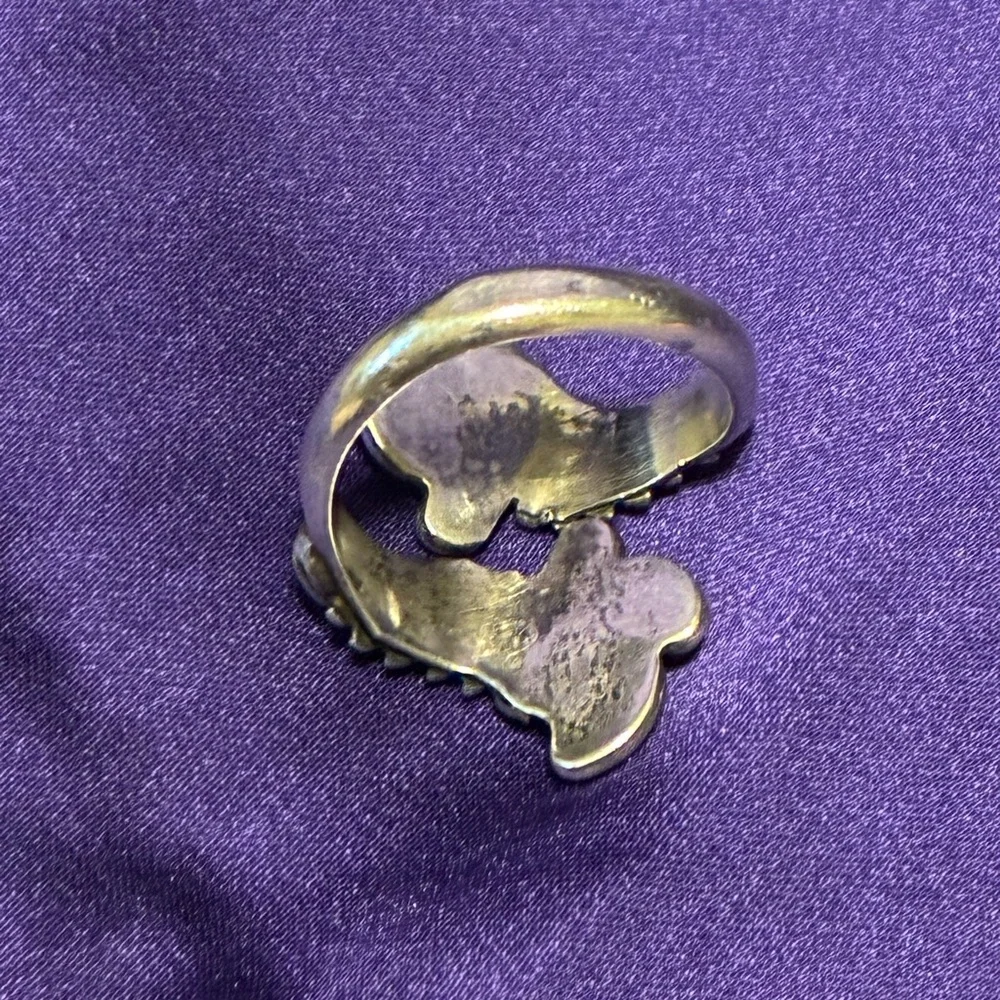 Elegant Silver and Opal Leaf Ring - Picture 2 of 2